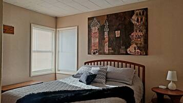 3 bedrooms, iron/ironing board, travel cot, WiFi