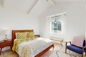 1 bedroom, internet, bed sheets