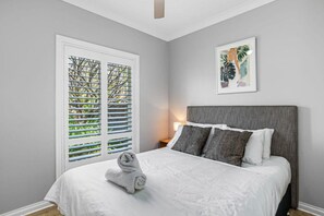 3 bedrooms, desk, iron/ironing board, travel cot