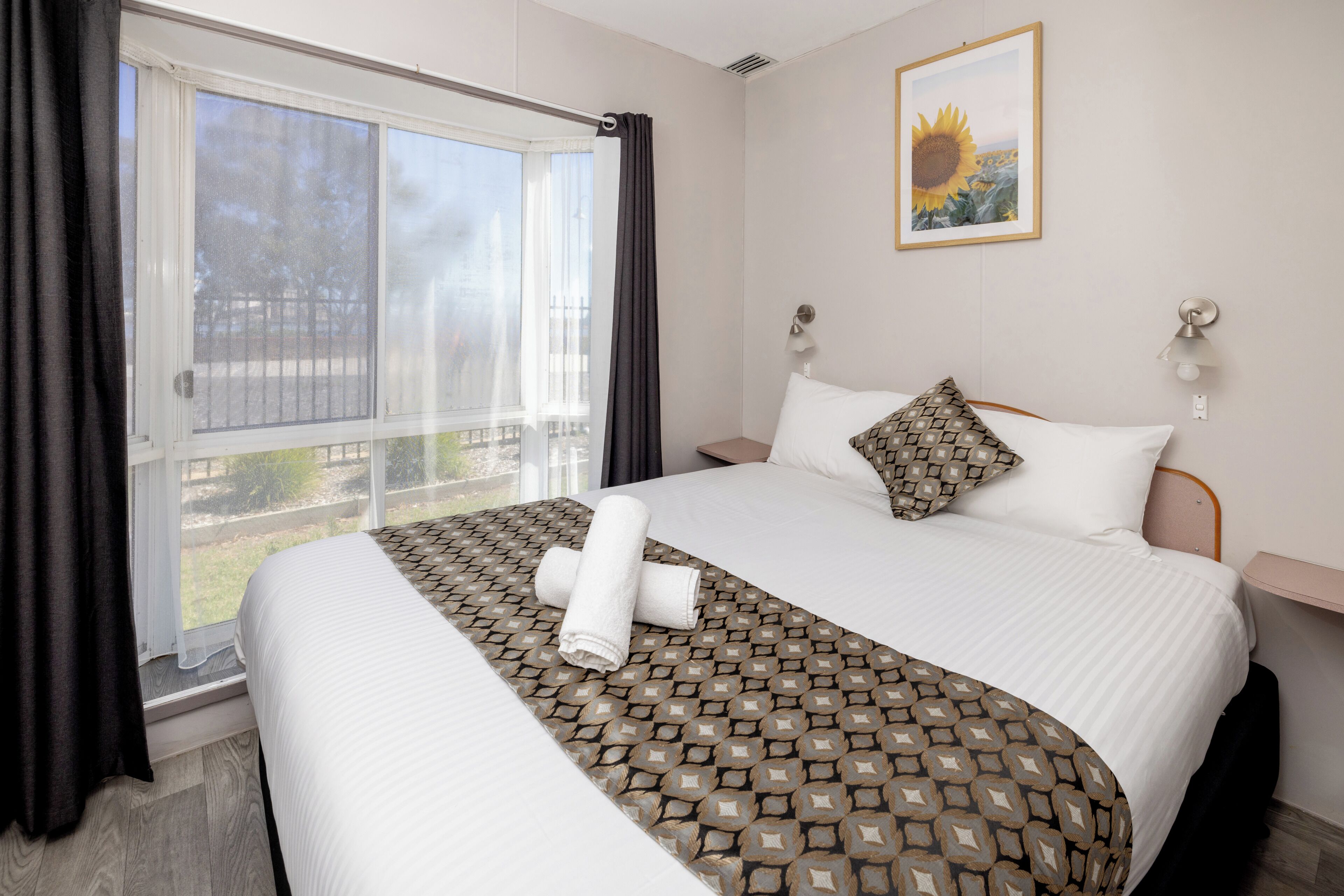 Ensuite Cabin | 1 bedroom, bed sheets