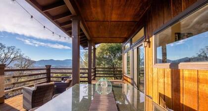 Verona: Awesome Views, Pool, Vineyard, Hot Tub!