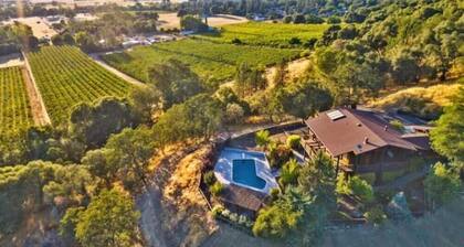 Verona: Awesome Views, Pool, Vineyard, Hot Tub!