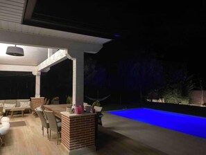 屋外ダイニングエリア