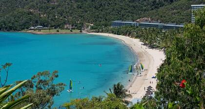 Frangipani 204 & Buggy - Hamilton island