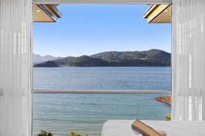 3 bedrooms, iron/ironing board, travel cot, free WiFi