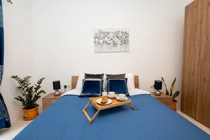 1 chambre, fer et planche à repasser, lit parapluie, Wi-Fi