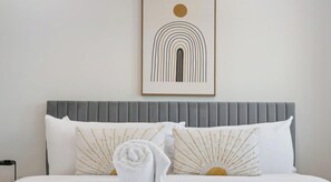 2 Schlafzimmer, Schreibtisch, Bügeleisen/Bügelbrett, kostenloses WLAN