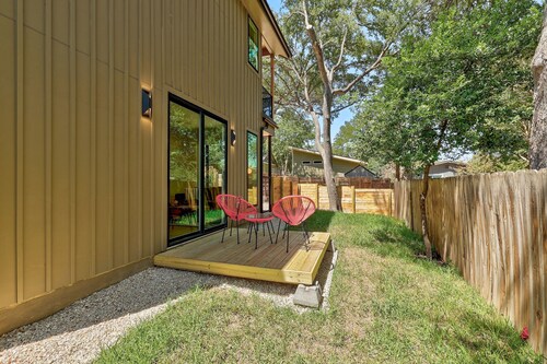 New Home on the East Side: Close to Downtown!