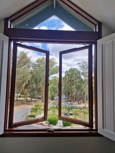 Country View King Room