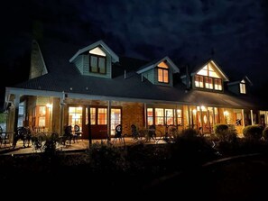Exterior - Girraween Country Inn King Room (Ballandean)