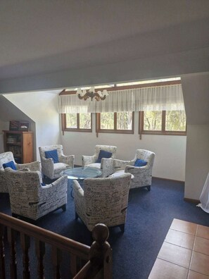 Interior - Queen Four Poster (Ballandean)