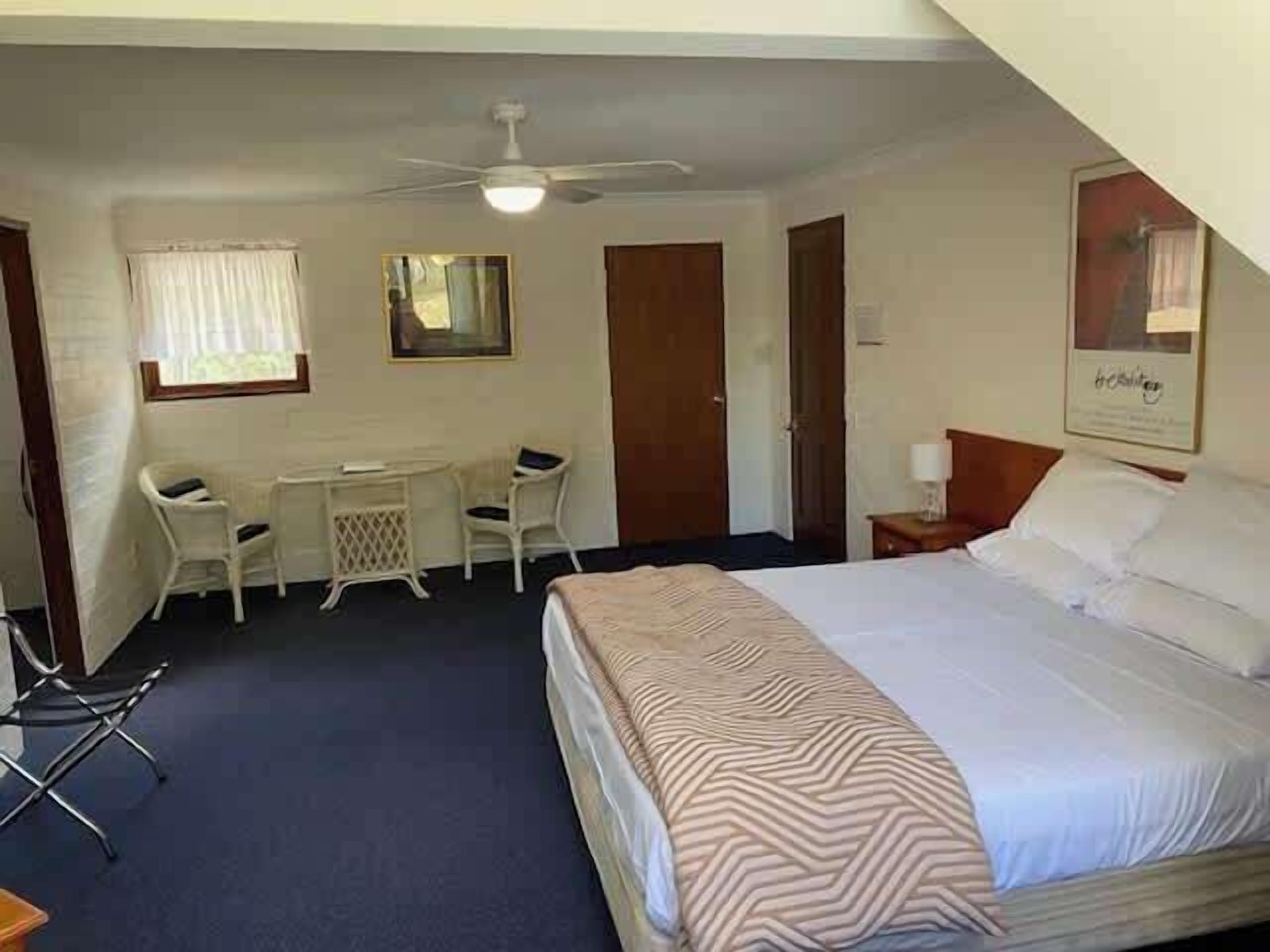 2 makuuhuonetta, silitysrauta/-lauta, Wi-Fi, vuodevaatteet