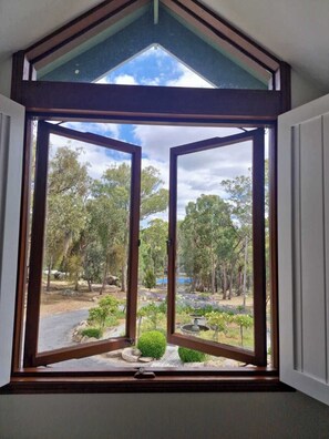 Interior - Countryside Family Room (Eukey)