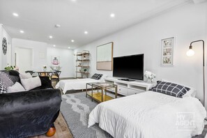 2 chambres, fer et planche à repasser, lit parapluie, Wi-Fi gratuit