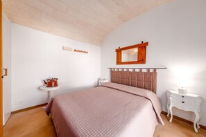 2 bedrooms, iron/ironing board, travel crib, free WiFi