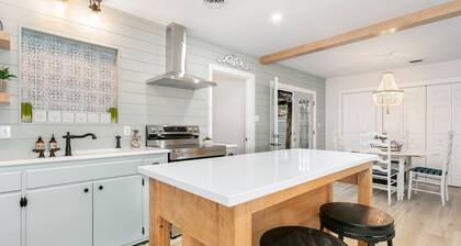 Acorn St. Retreat | 3/2 | Hot Tub, Fire-Pit, Full Kitchen