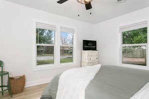 3 chambres, fer et planche à repasser, Wi-Fi gratuit, draps fournis