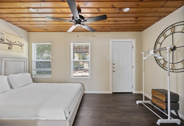 1 bedroom, iron/ironing board, free WiFi, bed sheets