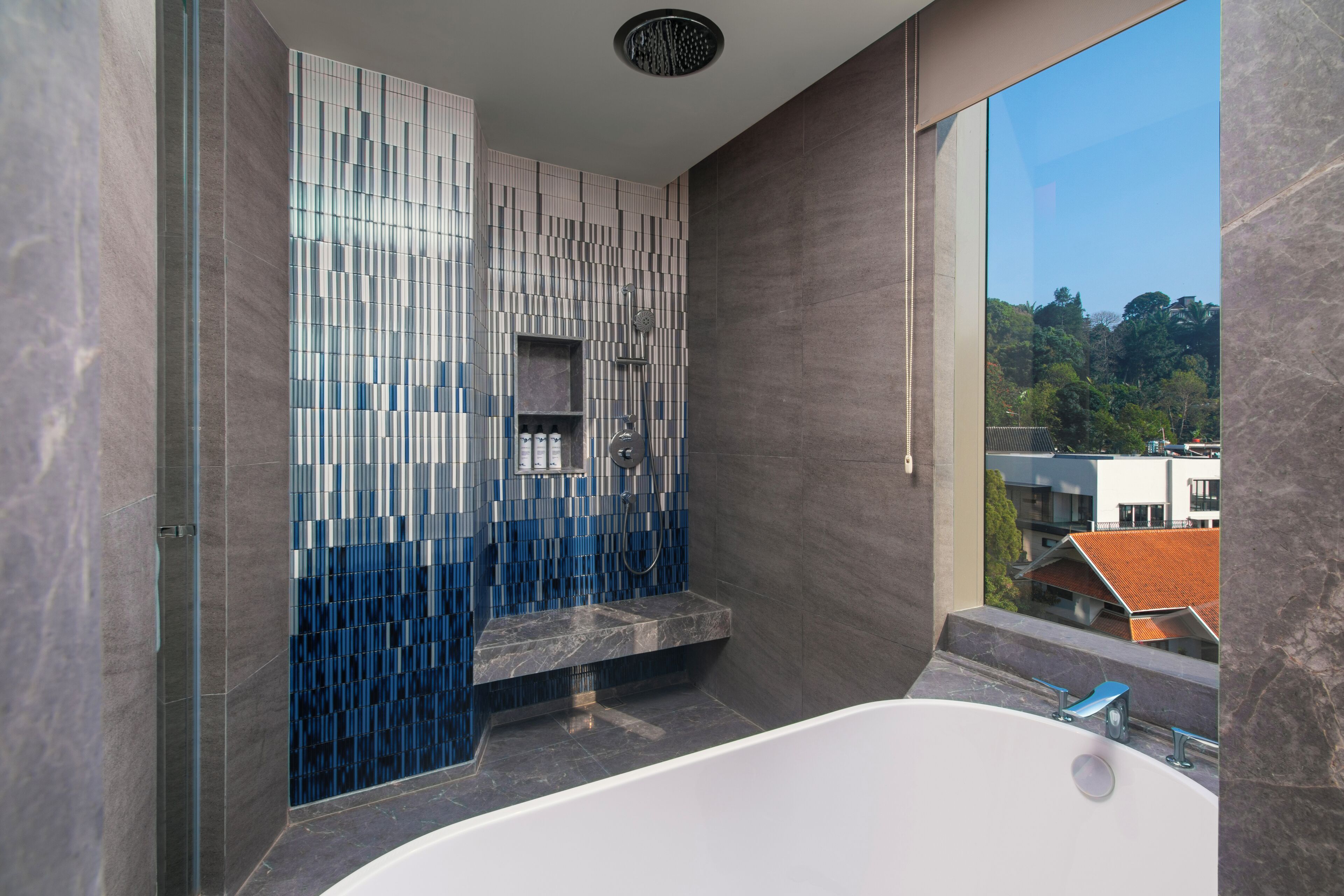 Suite, 1 Bedroom, Corner | Bathroom | Free toiletries, hair dryer, bathrobes, slippers