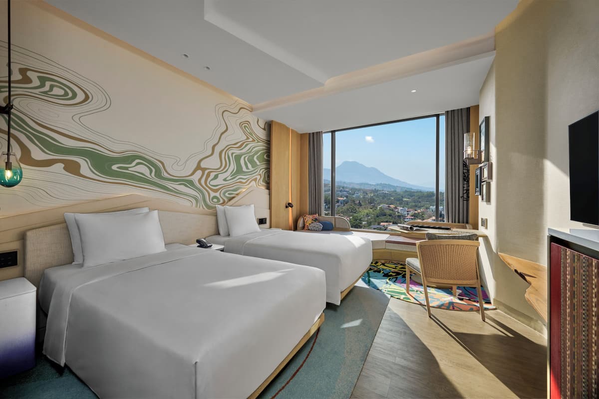 1 bedroom, free minibar items, in-room safe, desk
