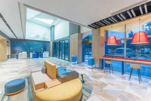 Lobby - Holiday Inn Express Xiamen Jimei New Town by IHG (Xiamen)