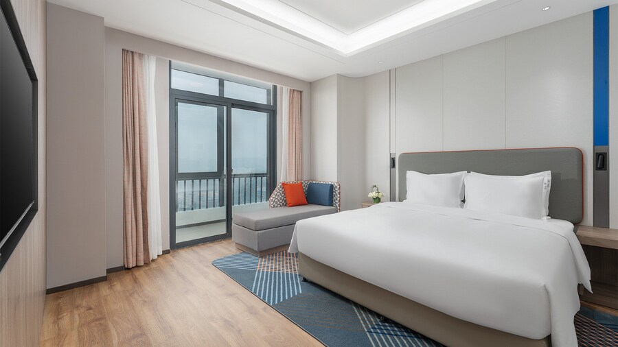 Holiday Inn Express Xiamen Jimei New Town by IHG