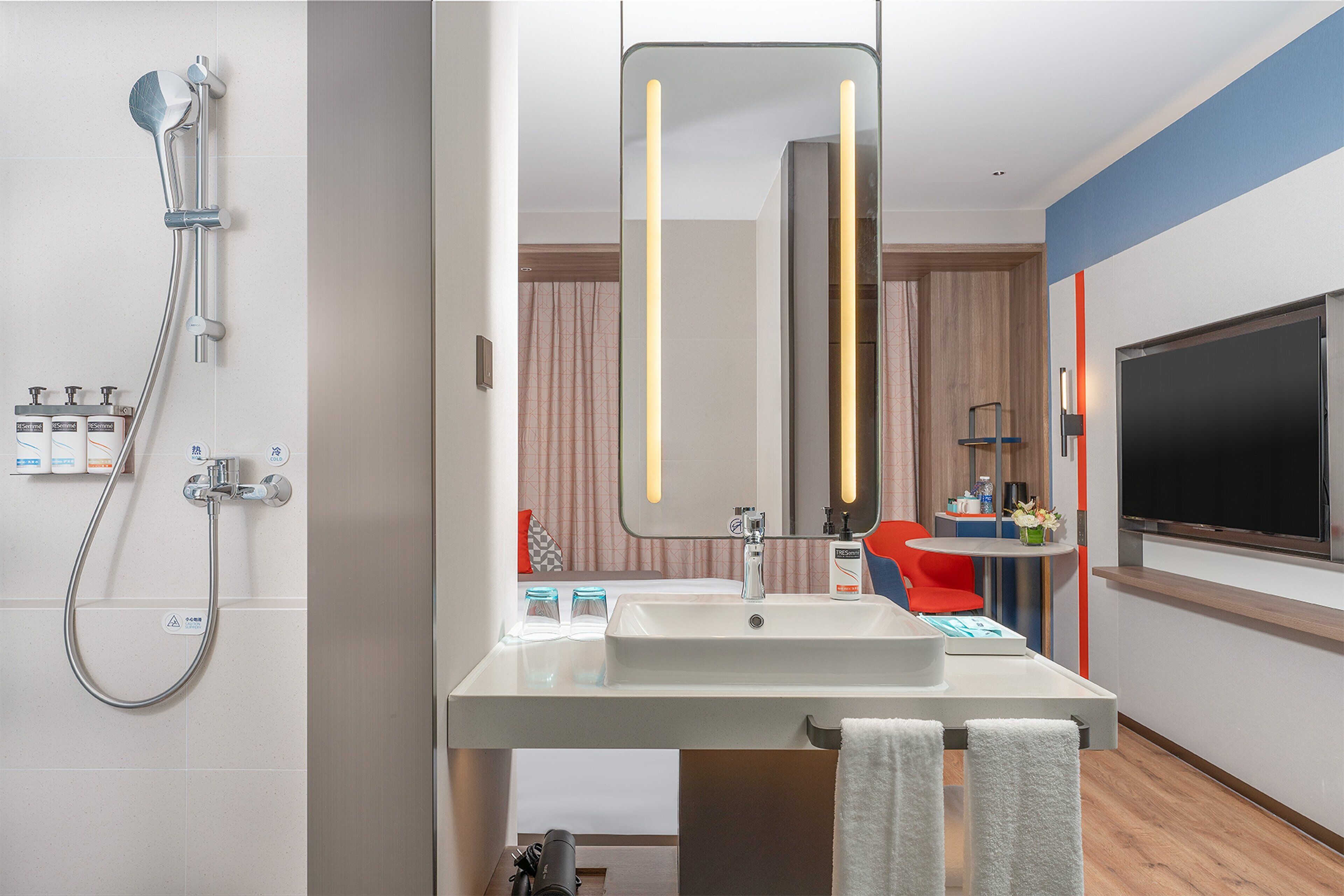 Photo - Holiday Inn Express Xiamen Jimei New Town by IHG