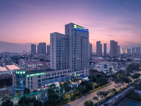 外观. 厦门集美新城智选假日酒店 - IHG 旗下酒店