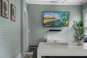 Luokittelematon kuva, 3 kautta 42, painike