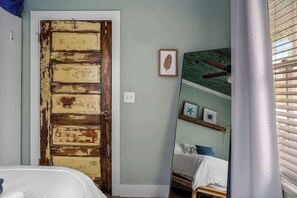 Luokittelematon kuva, 4 kautta 42, painike