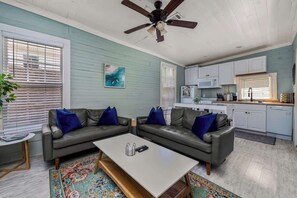 Luokittelematon kuva, 5 kautta 42, painike