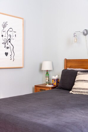 1 Schlafzimmer, Schreibtisch, Bügeleisen/Bügelbrett, Reisekinderbett