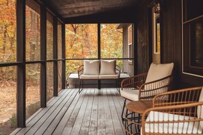 Terrace/patio - Hocking Hollows, cabin on 22 acres (Logan)