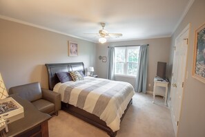 4 habitaciones, tabla de planchar con plancha, wifi y ropa de cama