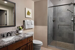 Shower, hair dryer, towels, soap - Ski in-Ski out 2 Bedroom Villa at Marriot Mountainside Resort (Park City)