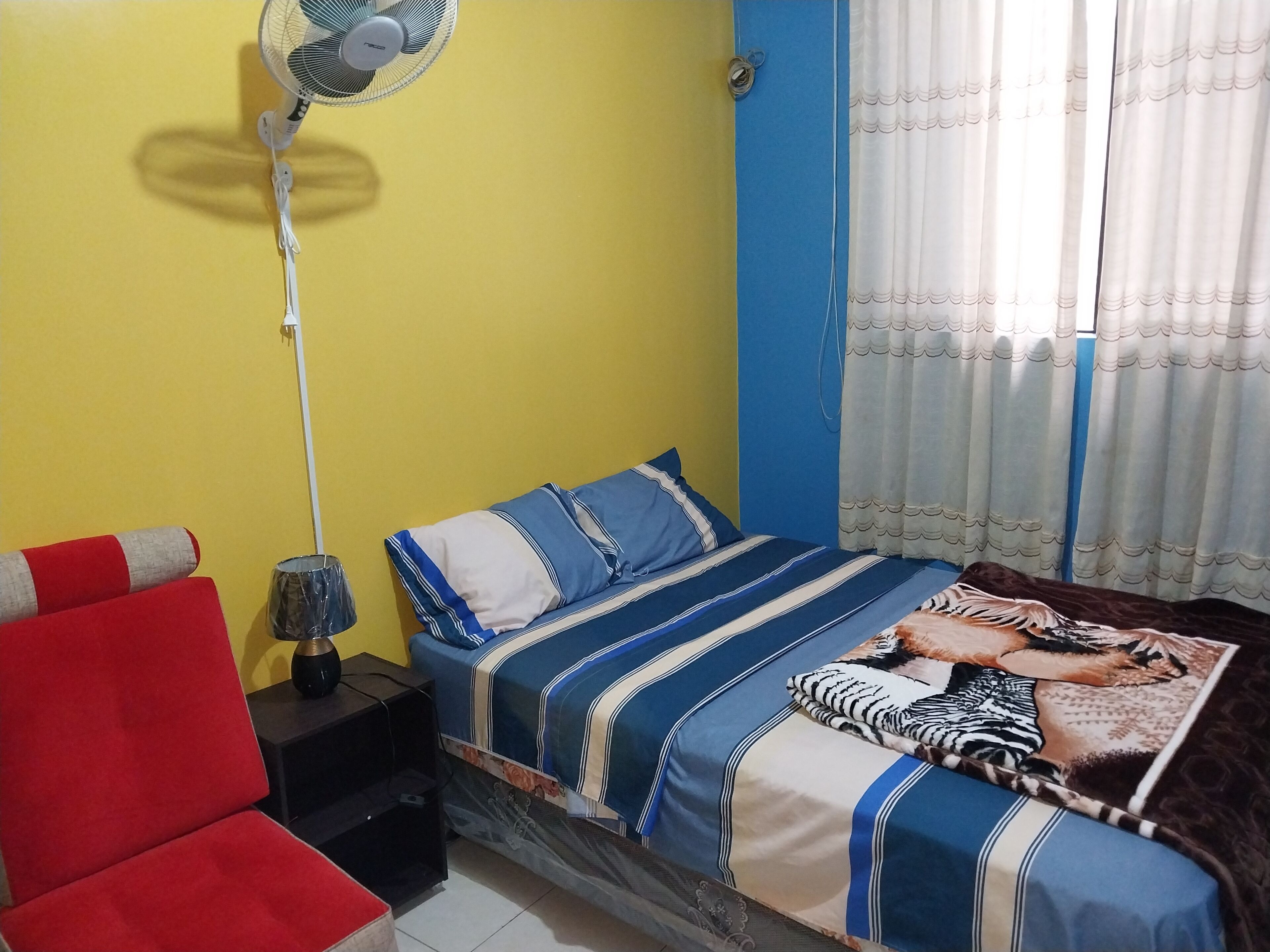 2 bedrooms, desk, iron/ironing board, WiFi