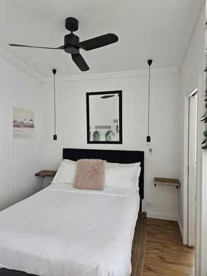 Deluxe Villa - By the Seaside  (Mornington)