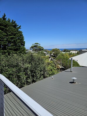 Deluxe Studio Suite | Beach/ocean view - By the Seaside  (Mornington)