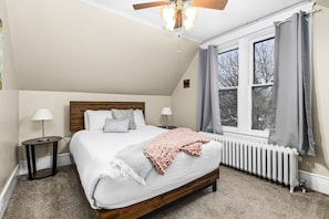 3 bedrooms, desk, iron/ironing board, travel cot