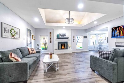 Stylish, Spacious Entire Hm 4/2 in nice Killeen neighborhood