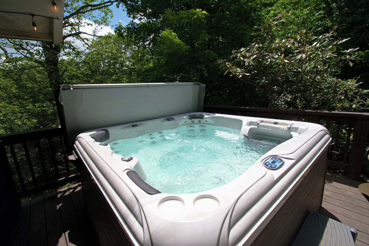 ~HOT TUB~VIEWS~LOCATION~SUPERHOST~Close to Slopes~