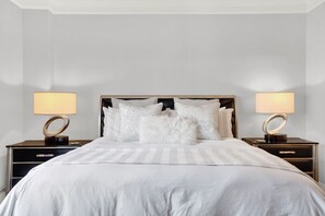 2 slaapkamers, een strijkplank/strijkijzer, wifi, beddengoed