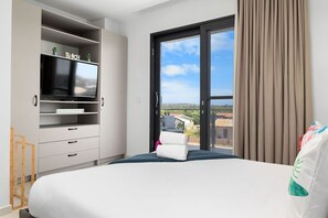 3 bedrooms, iron/ironing board, WiFi