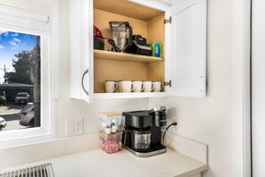 Interior - Remodeled PB Homes w/ Parking - AC - steps2beach - Sleeps 28 - 5 homes combined! (San Diego)