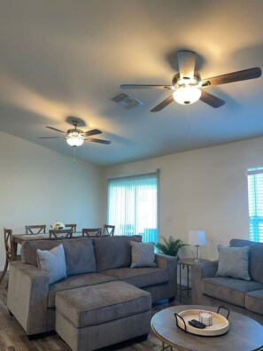 スマートテレビ