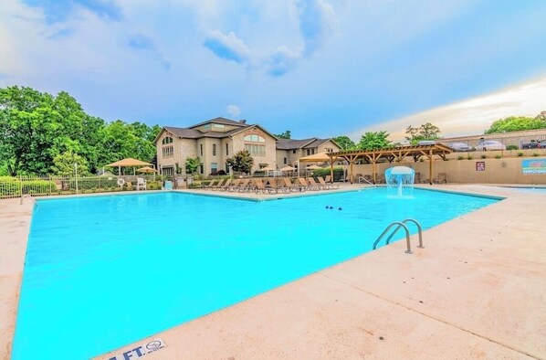 屋内プール、屋外プール