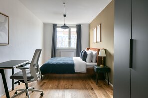 3 bedrooms, iron/ironing board, WiFi, bed sheets - Stylish Josefstadt 3BR w/ Elevator, Fully Furnished, by Blueground (Vienna)