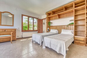3 camere, ferro/asse da stiro, Wi-Fi