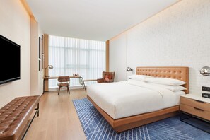 Superior Room, 1 King Bed, City View