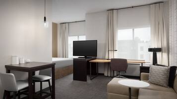 Tallelokero huoneessa, työpöytä